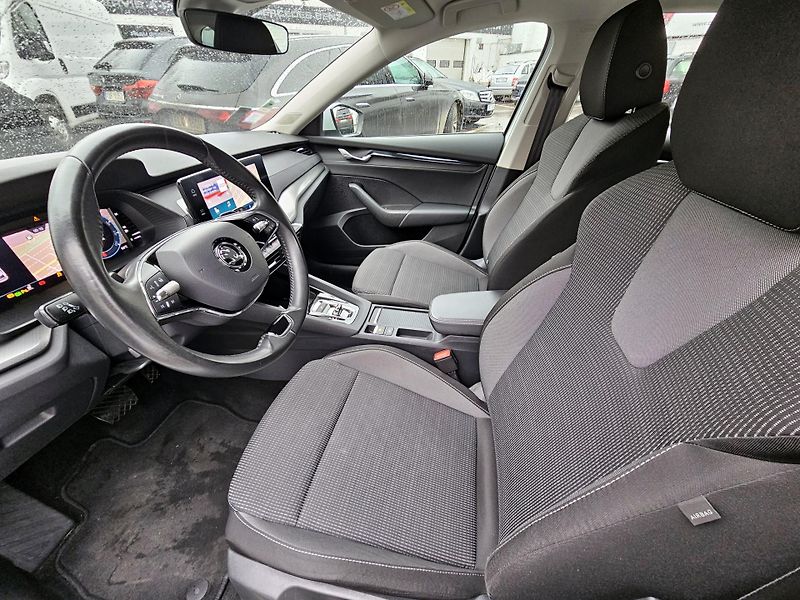 Škoda Octavia 2.0TDI 110kW kombi automat  - fotka 12 z 31