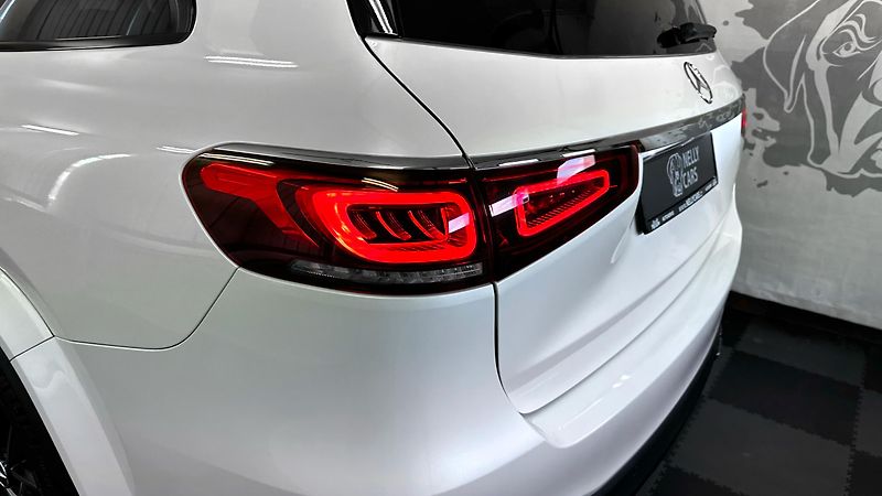 Mercedes-Benz GLS 63 AMG / TOP VÝBAVA - fotka 7 z 68