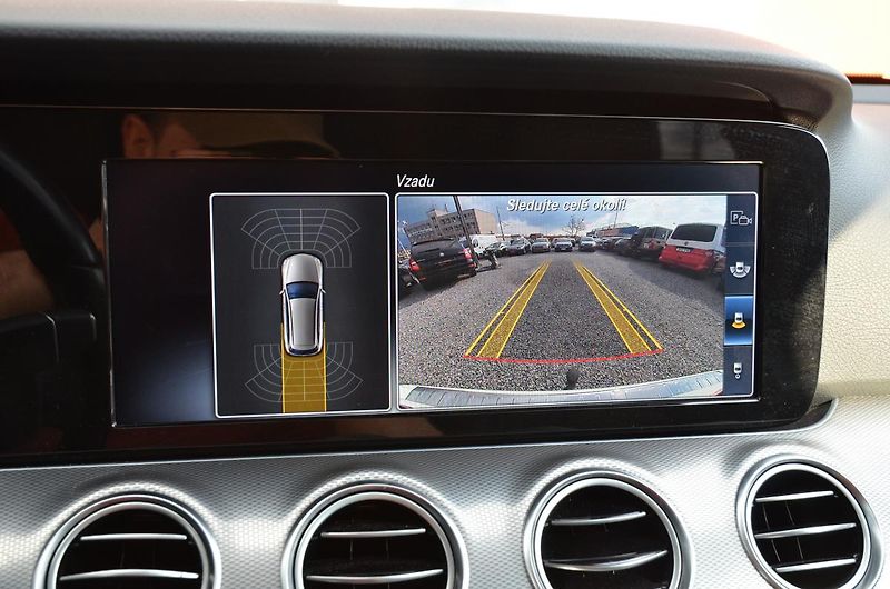 Mercedes-Benz Třídy E (2019) E 220d // REZERVOVÁNO // - fotka 34 z 46