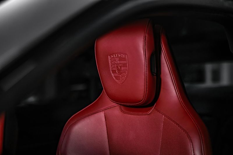 Porsche Taycan Turbo S PCCB/PDCC/PDLS+/PTV/BU - fotka 25 z 30