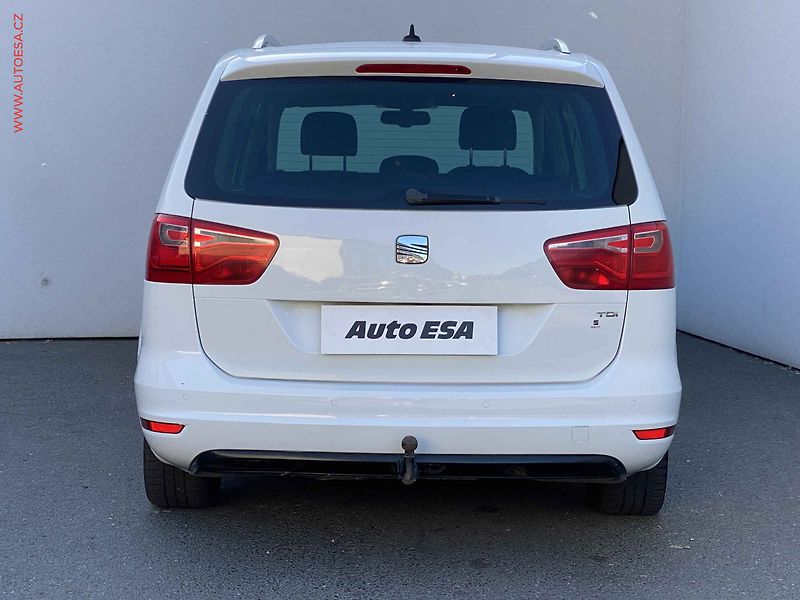 Seat Alhambra (2015) 2.0 TDi, Style, xenon - fotka 5 z 21