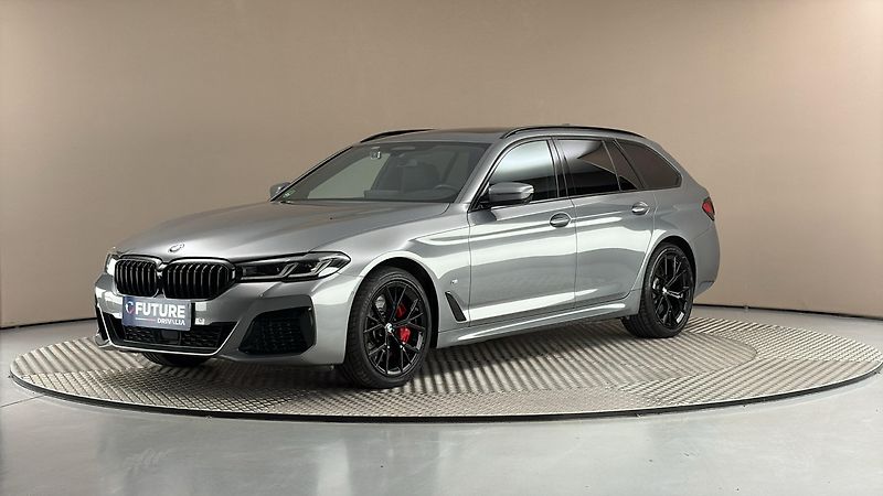 BMW Řada 5 540i AUT xDrive M-paket Tourin - fotografie inzerátu
