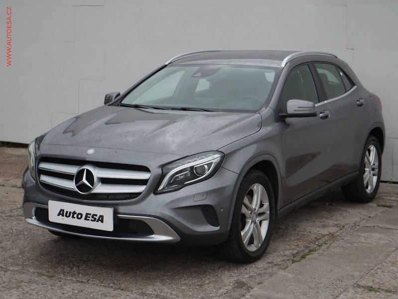 Mercedes-Benz GLA (2016) 250 4Matic 4Mat, ČR, AT - fotka 3 z 16