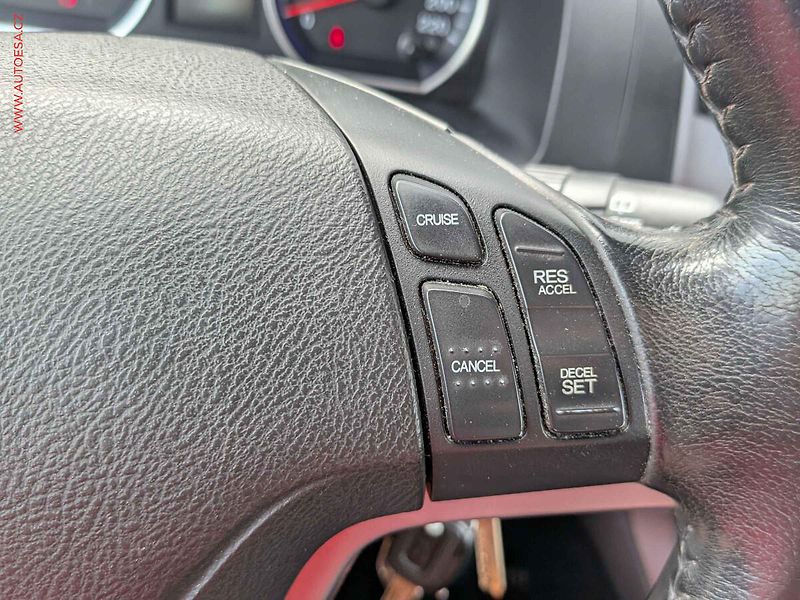 Honda CR-V (2007) 2.0i-VTEC 4x4, ČR, AT, park - fotka 14 z 15