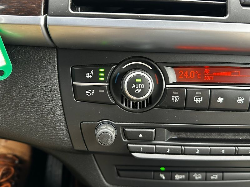 BMW X5 3,0 D 180kW xDrive - fotka 26 z 36