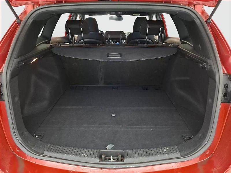 Hyundai i30 (2016) 1.6 GDI, ČR,1.maj, Tempomat - fotka 13 z 19