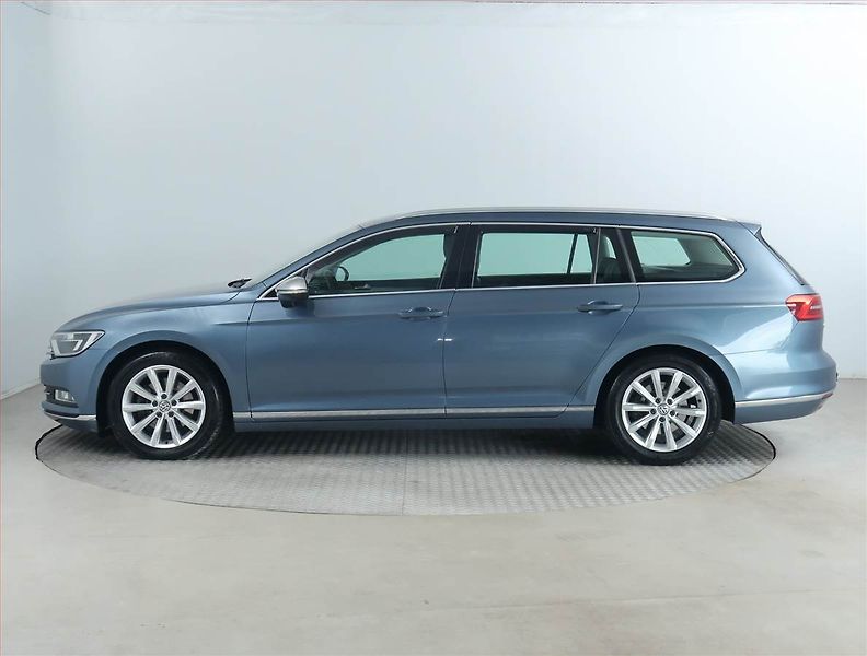 Volkswagen Passat (2015) Highline 2.0 TDI, Tempomat - fotka 3 z 16