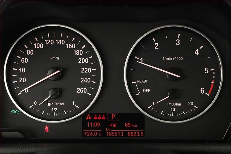 BMW Řada 2 (2018) 220d Gran Tourer, 4X4 - fotka 9 z 16