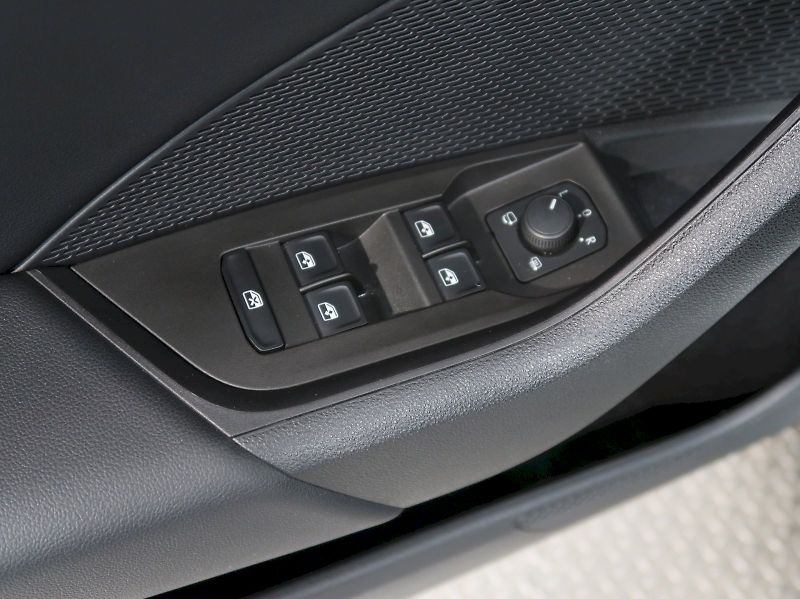 Škoda Octavia (2023) STYLE 1.5TSI e-TEC 110KW DSG - fotka 32 z 35