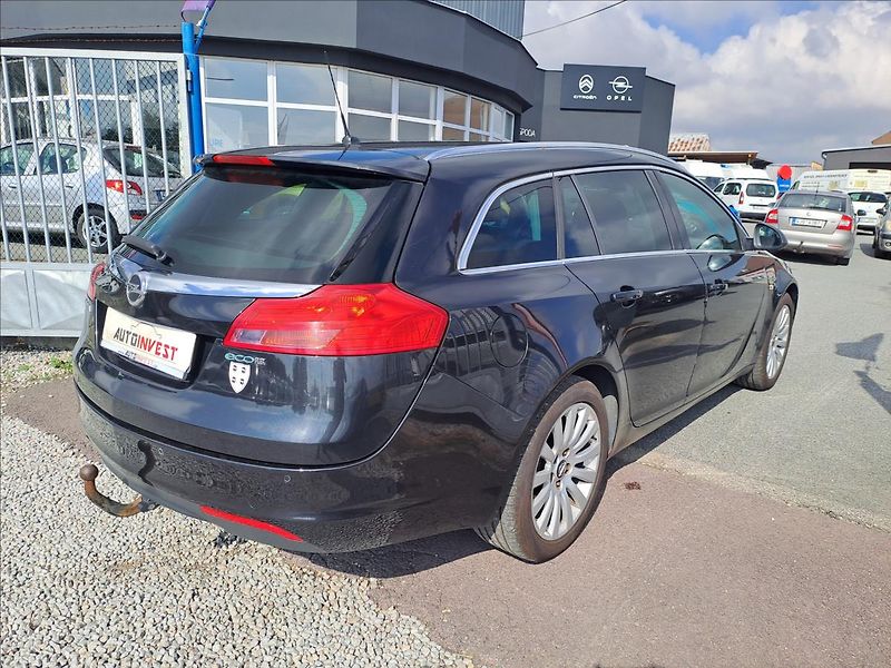 Opel Insignia 2,0 DCTI - fotka 3 z 14