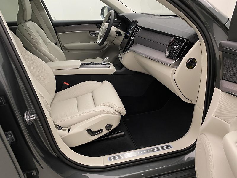 Volvo XC90 (2026) T8 AWD Plug-in BRIGHT PLUS 7m - fotka 26 z 71