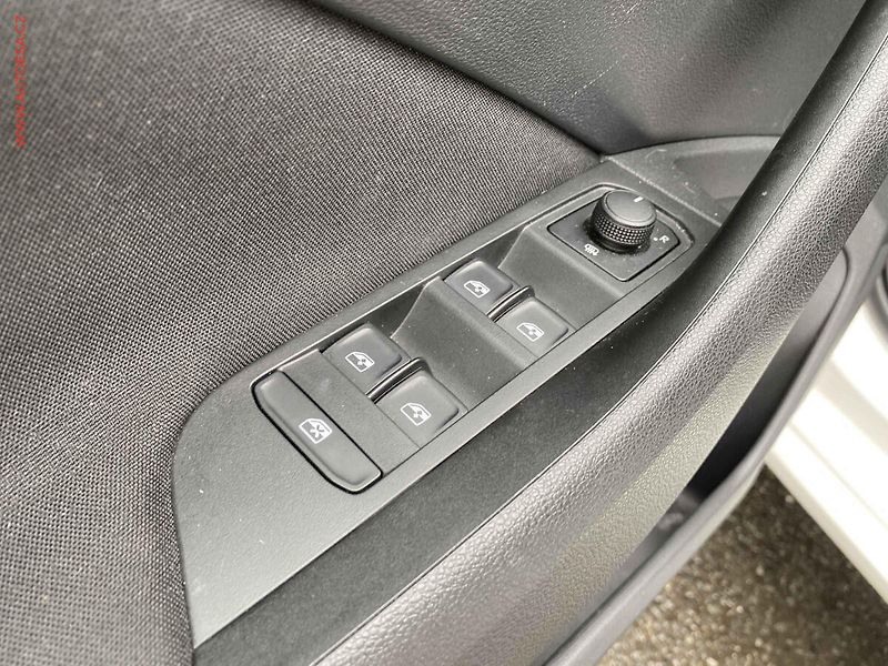Škoda Scala (2021) 1.0 TSi, 1.maj,ČR, Ambition - fotka 14 z 19