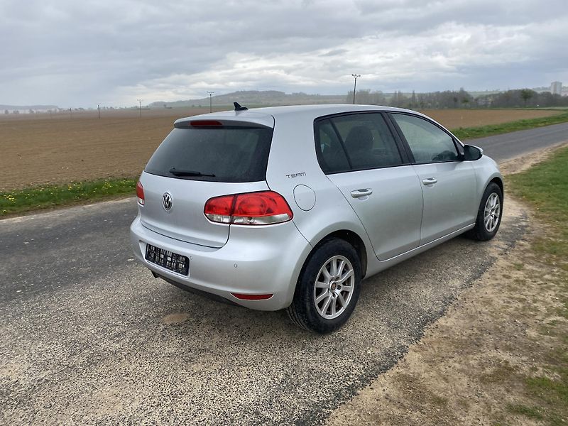 Volkswagen Golf (2011) Team 1.6tdi 77kw - fotka 5 z 18