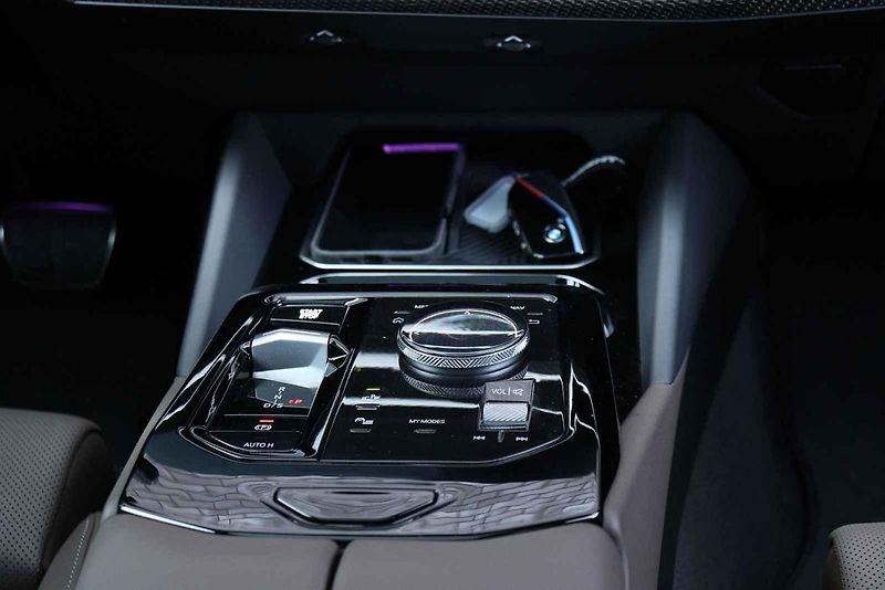 BMW řady 5 s motorizací 520d.