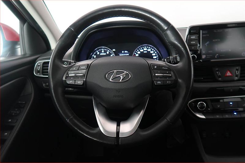 Hyundai i30 (2021) 1.0 T-GDI, ČR,1.maj - fotka 16 z 17