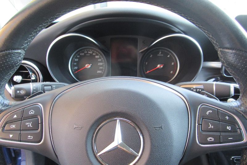 Mercedes-Benz Třídy C 220 CDi AUTOMAT TAŽNÉ  - fotka 16 z 24
