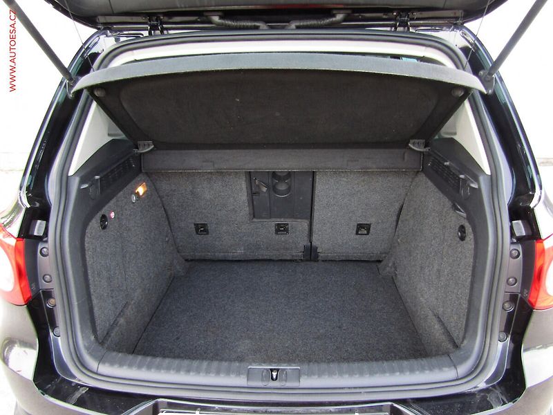 Volkswagen Tiguan (2008) 2.0 TDi 4x4, ČR, Sport - fotka 7 z 14