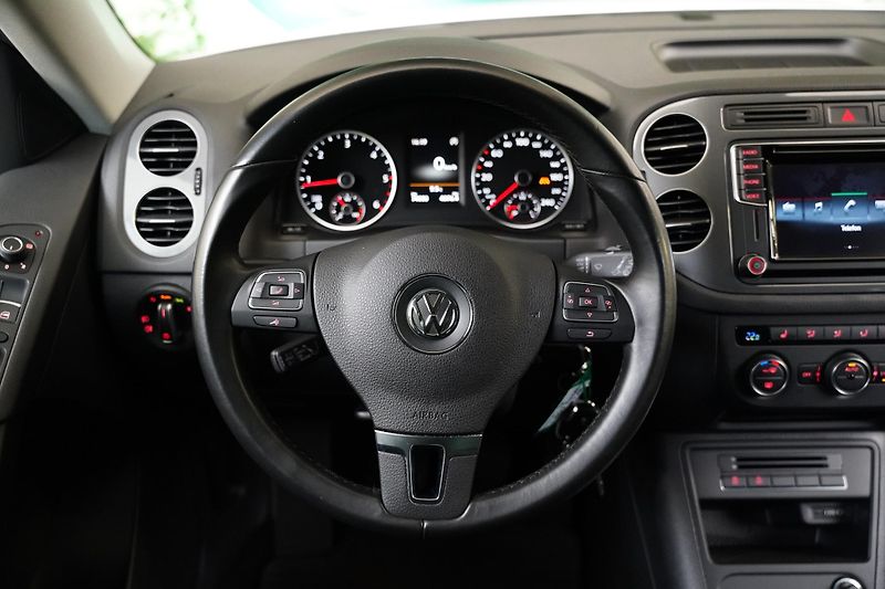 Volkswagen Tiguan - fotka 18 z 25