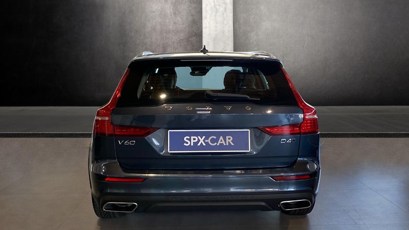 Volvo V60 Cross Country, D4 AWD Drive-E, - fotka 4 z 31