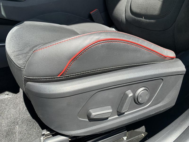 Hyundai Tucson N LINE 1,6 T-GDi HEV 169kW - fotka 27 z 34