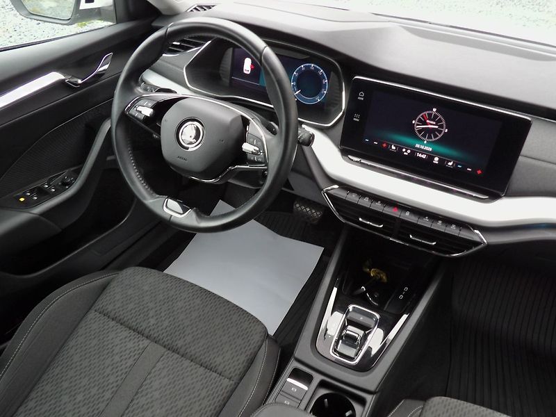 Škoda Octavia 1.5TSI DSG Style+ Tažné ČR DPH - fotka 24 z 33