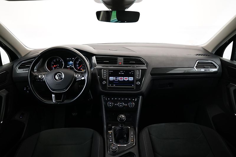 Volkswagen Tiguan - fotka 5 z 26