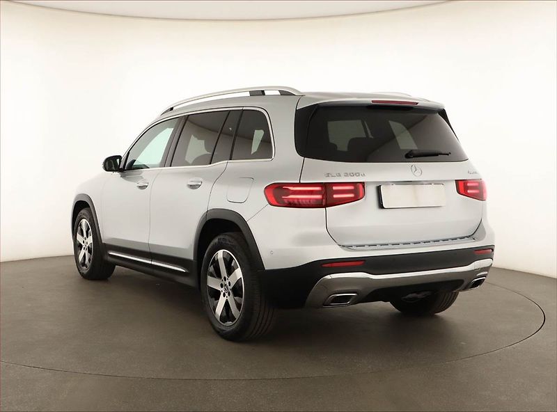 Mercedes-Benz GLB (2024) 200 d 4MATIC - fotka 4 z 20