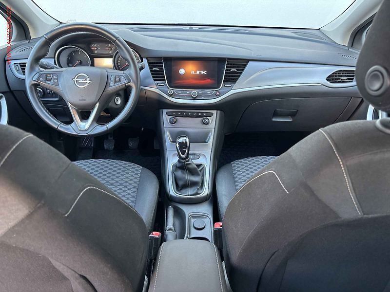 Opel Astra (2017) 1.6CDTi, AC, navi - fotka 8 z 18