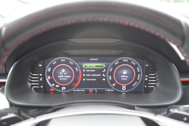 Škoda Scala (2021) 1.0TSI 81kw MONTE CARLO PANO  - fotka 35 z 48