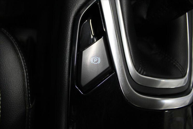 Ford S-MAX 1,5 EcoBoost PANORAMA 1.majite - fotka 29 z 40