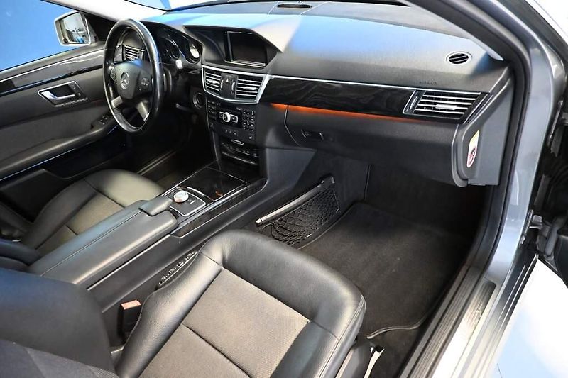 Mercedes-Benz Třídy E (2012) 2.2 220 T 7G-TRONIC Avantgarde - fotka 12 z 30