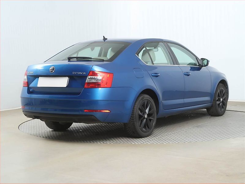Škoda Octavia (2018) Style 1.4 TSI, Serv.kniha - fotka 5 z 15