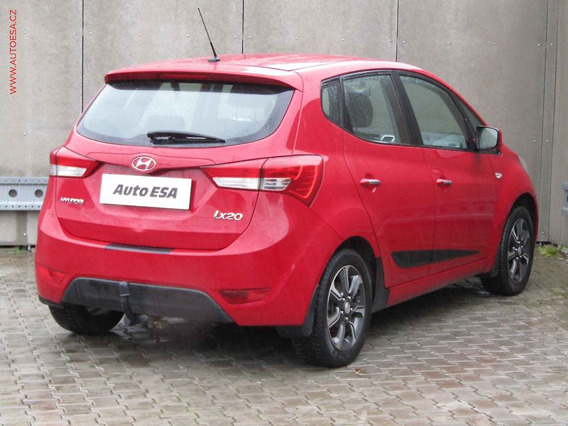 Hyundai ix20 (2015) 1.4 CVVT, ČR, AC, TZ - fotka 4 z 16