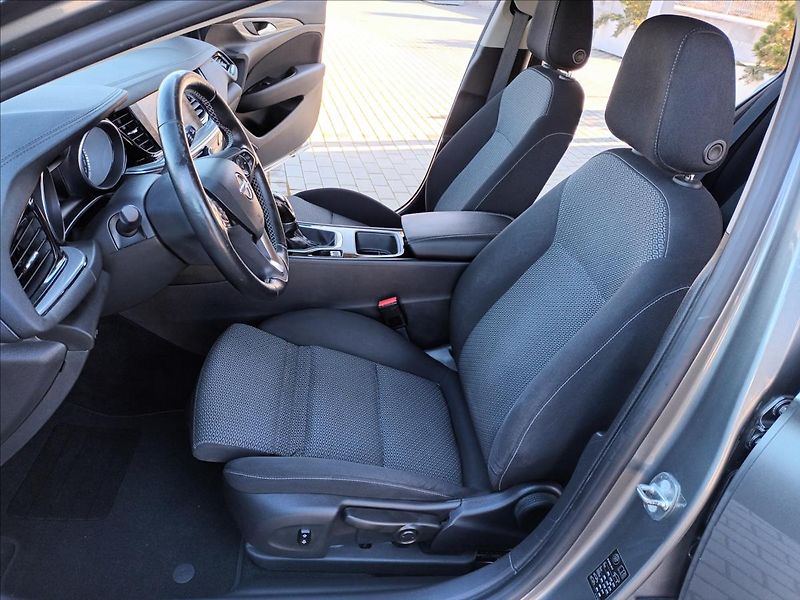 Opel Insignia 1,6 CDTI,81KW,SERVIS,LED,NAVI, - fotka 14 z 44