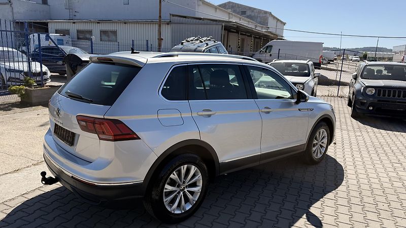 Volkswagen Tiguan (2022) 2.0 TDI,LIFEREZERVOVÁNO - fotka 37 z 40