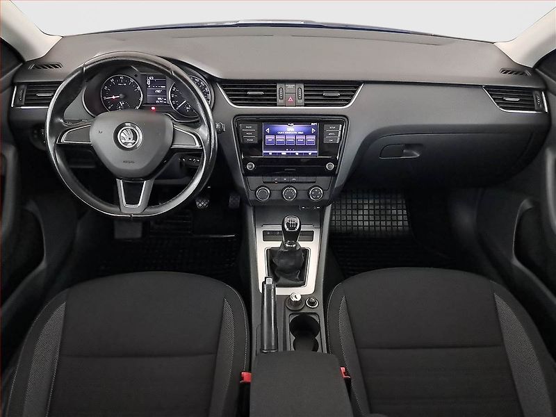 Škoda Octavia (2017) Ambition 1.0 TSI, ČR,1.maj - fotka 8 z 17