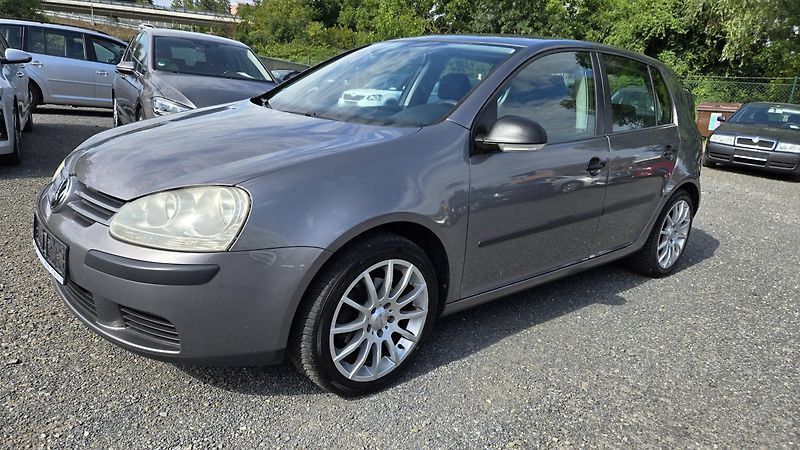 Volkswagen Golf 1.4 TRENDLINE  59KW - fotka 2 z 35