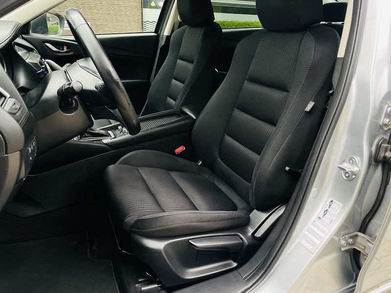 Mazda 6 2.0i AUTOMAT 1MAJITEL SERVISKA - fotka 25 z 45