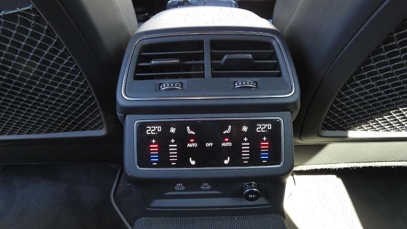 Audi A6 ALLROAD QUATTRO 3.0 55 TDI qua - fotka 24 z 27