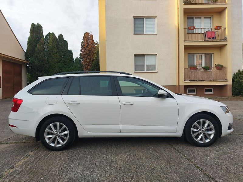 Škoda Octavia 1,6 TDi 85kw Ambition PLUS ČR - fotka 5 z 18