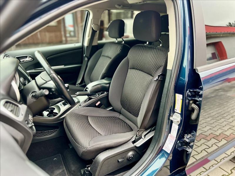 Fiat Freemont 2,0 Mjet URBAN / 7MÍST / - fotka 9 z 43