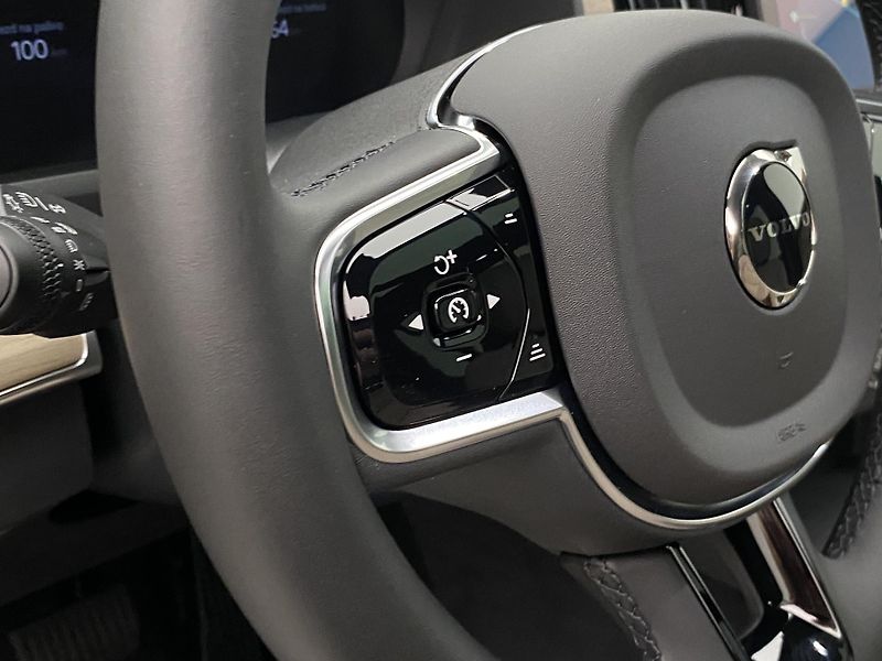 Volvo XC90 (2026) T8 AWD Plug-in BRIGHT ULTRA - fotka 28 z 75