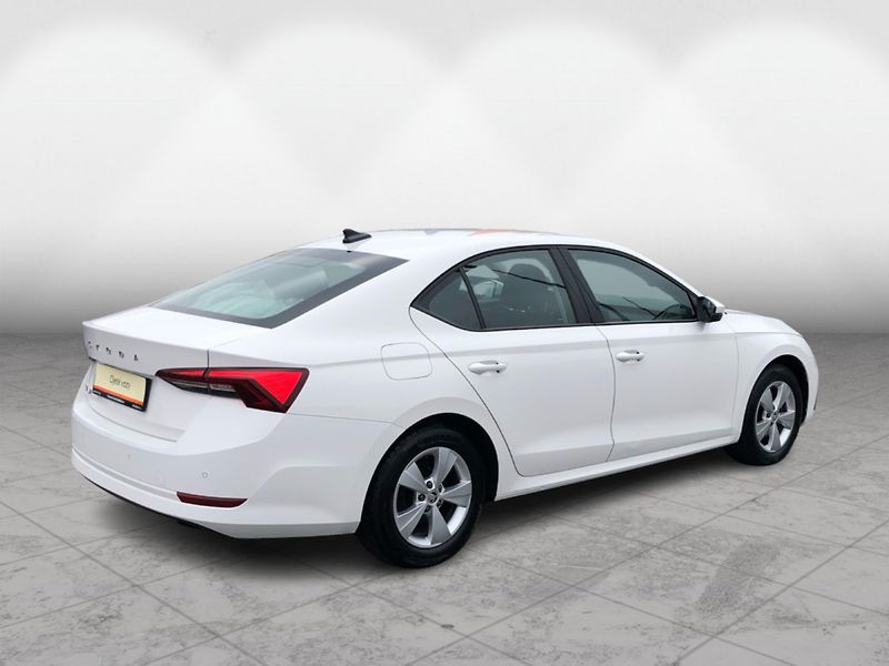 Škoda Octavia 2,0TDi 85kW AMBITION PLUS - fotka 2 z 28