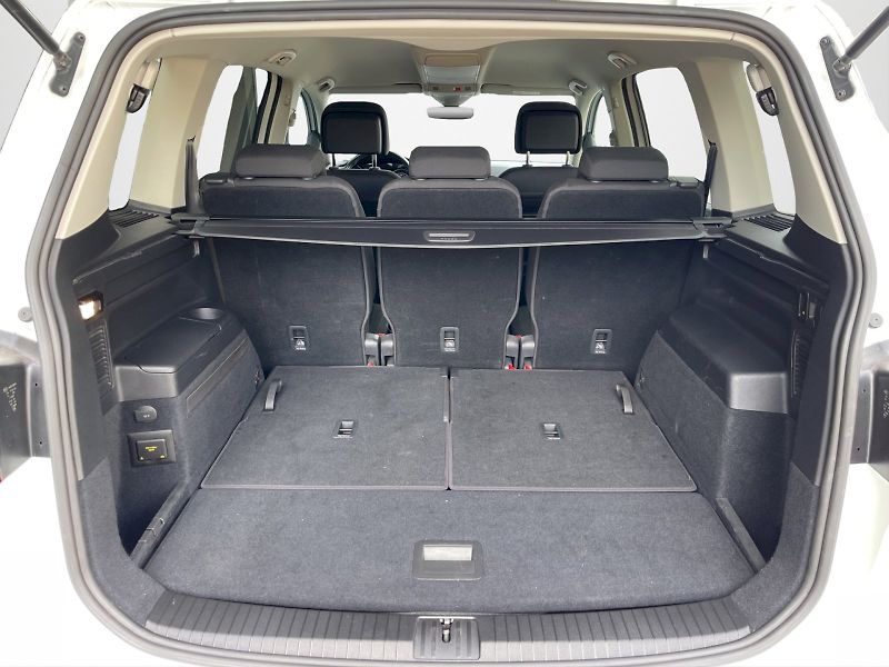 Volkswagen Touran (2022) 1.5 TSI 110 kW DSG Highline 7- - fotka 31 z 34