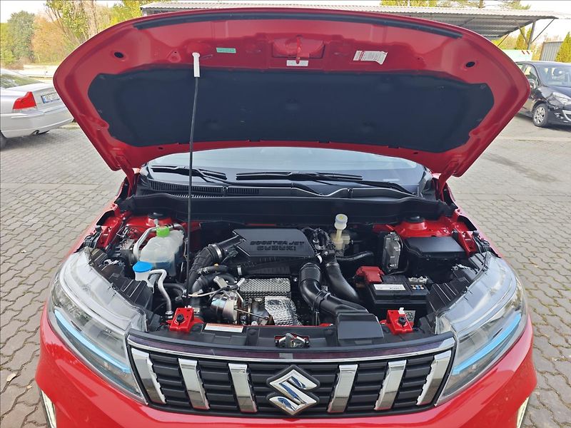 Suzuki Vitara 1,4 BoosterJet Hybrid  Premium - fotka 19 z 22