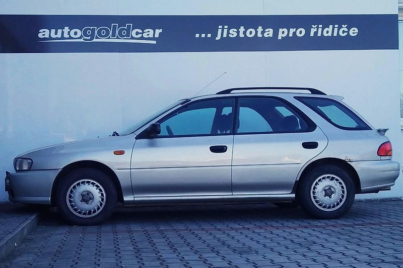 Subaru Impreza (2000) 2.0 4WD - fotka 2 z 17