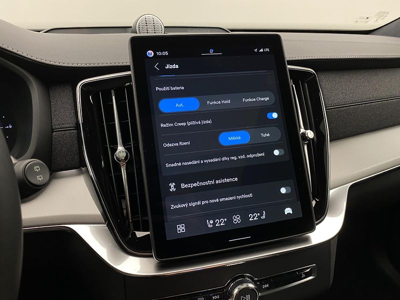 Volvo XC90 T8 RECHARGE BLACK EDITION 7m - fotka 54 z 70