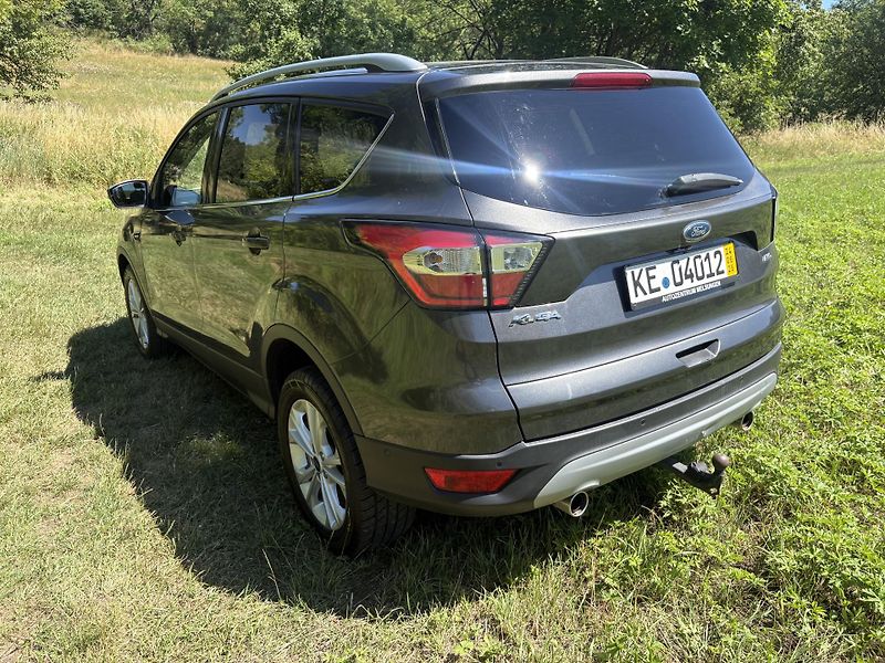 Ford Kuga (2019) Titanium 2.0 TDCi 4X4  - fotka 33 z 37