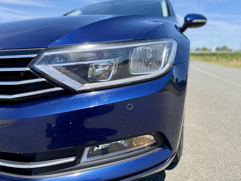 Volkswagen Passat 2.0 TDI VIRUTAL MASÁŽ SERVISKA - fotka 9 z 46
