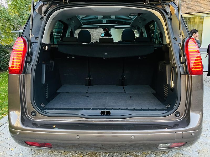 Peugeot 5008 2.0HDi MAN 1MAJITEL SENZORY  - fotka 18 z 43